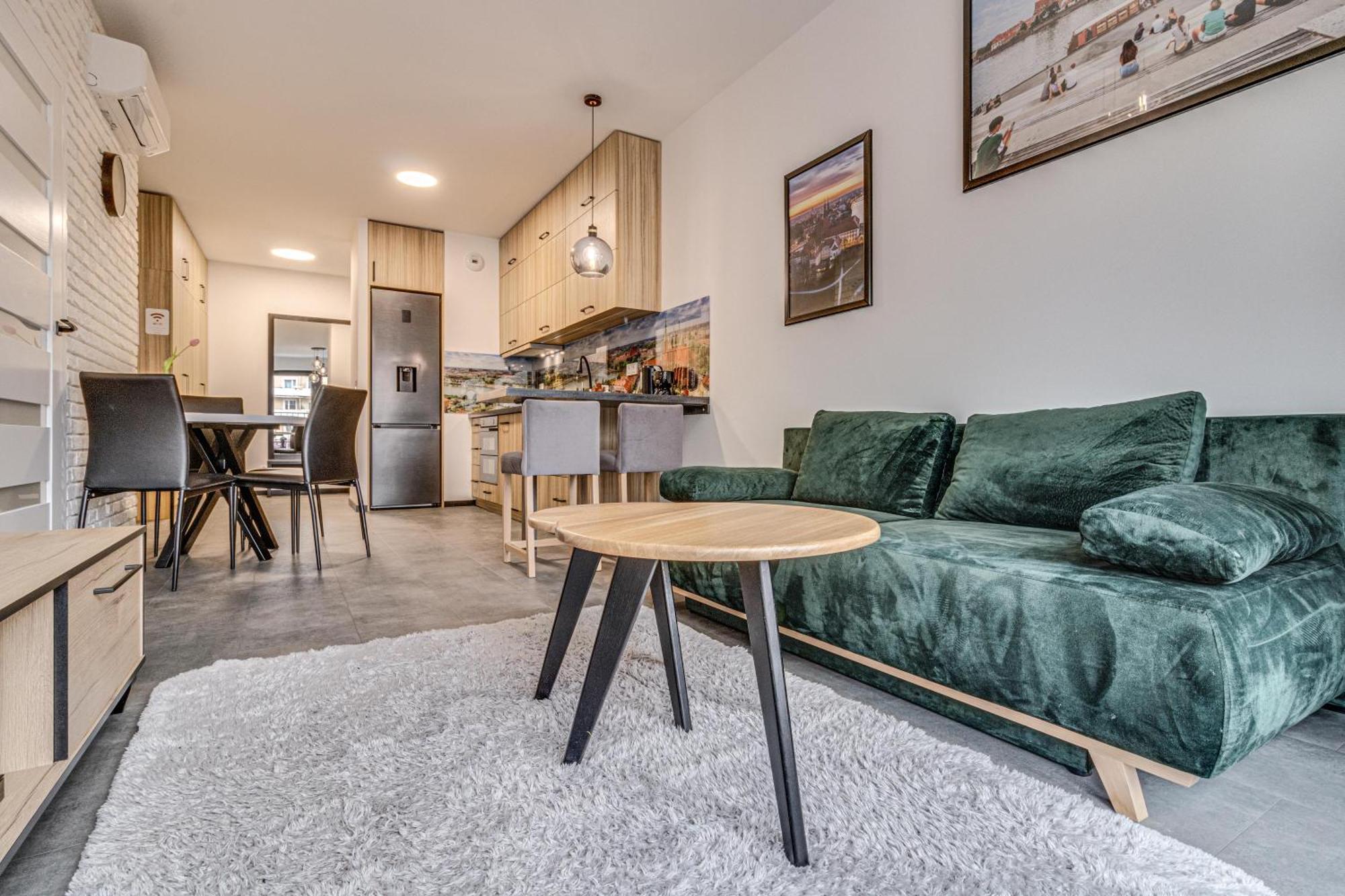 Rentplanet - Apartament Wyszynskiego วรอตซวาฟ ภายนอก รูปภาพ
